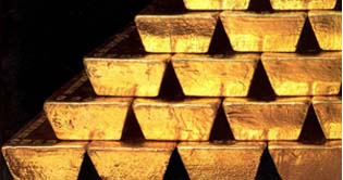 Gold price tumbles in markets